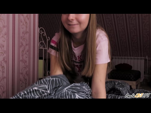 ❤️ Blondie thith thellë BFF-në e saj dhe merr spermë në gojën e saj ️ Porno tek ne ☑